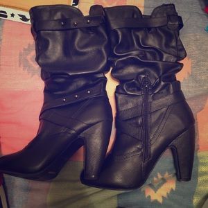 Bamboo black faux leather boots