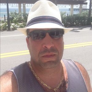 Meet your Posher, Chris