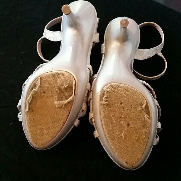 RHINESTONE ๐ HEELS - Picture 4 of 8