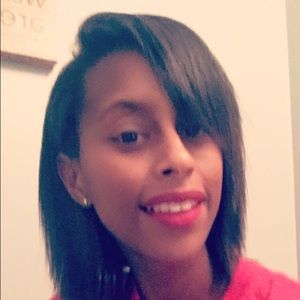 Meet your Posher, Liz