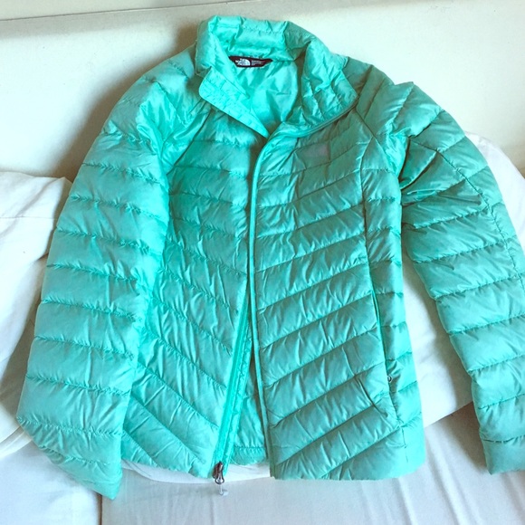 Mint Green Northface Jacket -Size Small