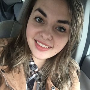 Meet your Posher, Rebekah