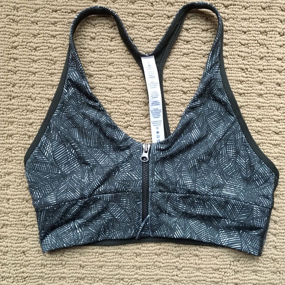 Lululemon sports bra