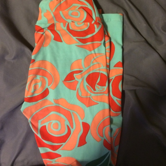 NWOT lularoe Disney mint and coral roses