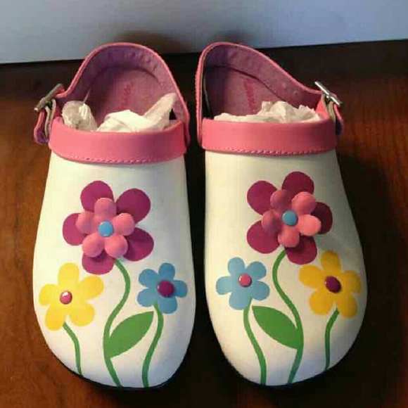 Girls Hanna Andersson size 12 clogs