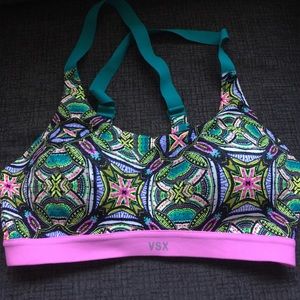 Victoria's Secret VSX 32C sports bra