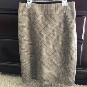 Size 0 The Limited skirt