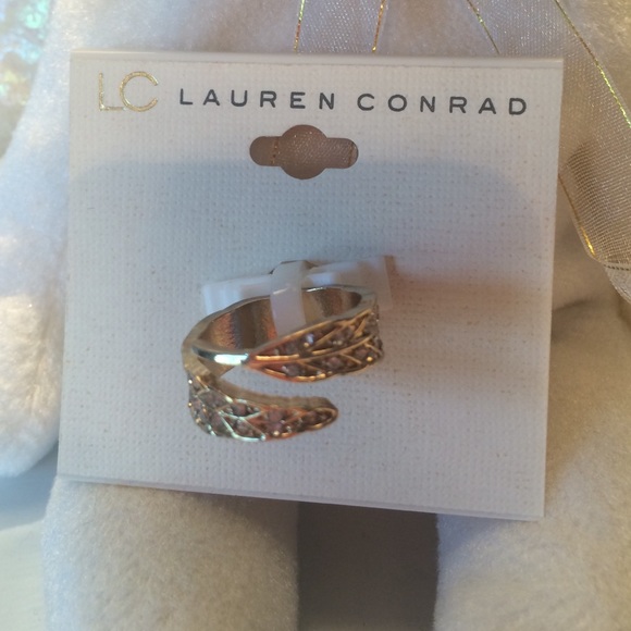 LC Lauren Conrad Jewelry - 🌺SPRING SALE🌺 Lauren Conrad leaf ring