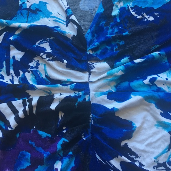 Express Vneck shirt - Picture 3 of 3