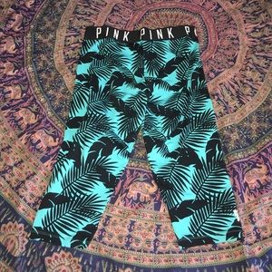 Victoria's Secret PINK ultimate workout Crops M