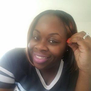 Meet your Posher, Alicia