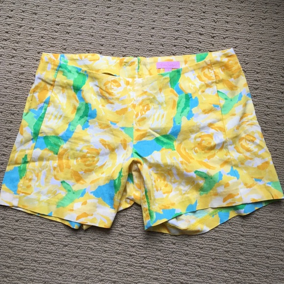 Lilly Pulitzer Sunglow yellow deenie short size 2