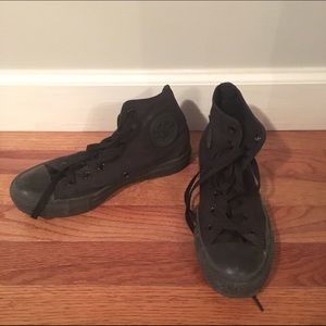 Black high top converse
