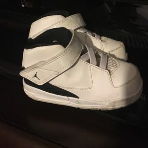 Toddler boys size 7 Jordan's