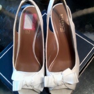 WHITE SEQUENCE SPERRY WEDGE