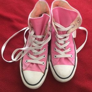 EUC pink converse
