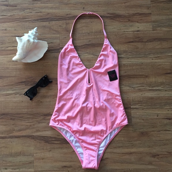 🐚Victoria's Secrets one piece bathing suit🐚