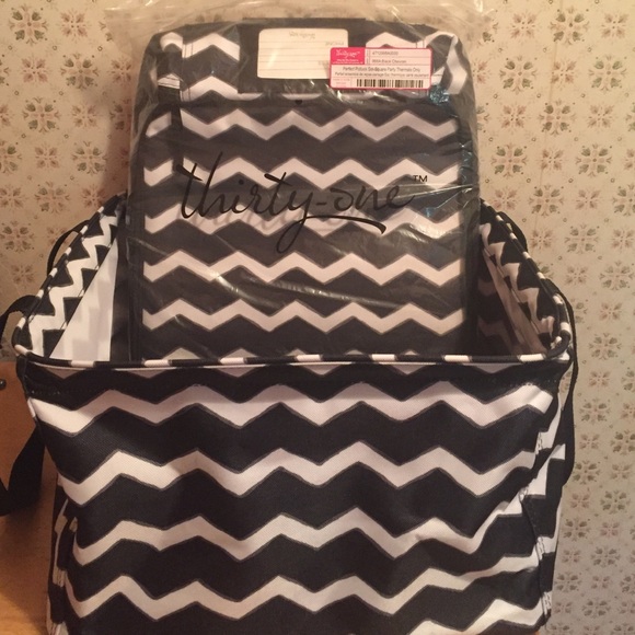 Thirty one pot luck party set