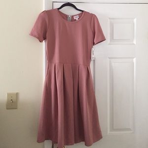 LuLaRoe Amelia. Size M. NWT
