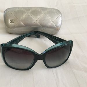 CHANEL Sunglasses