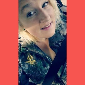 Meet your Posher, Stephanie