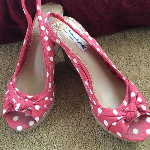 Pink and white platform - Picture 1 of 4