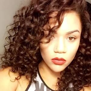 Meet your Posher, Delicia