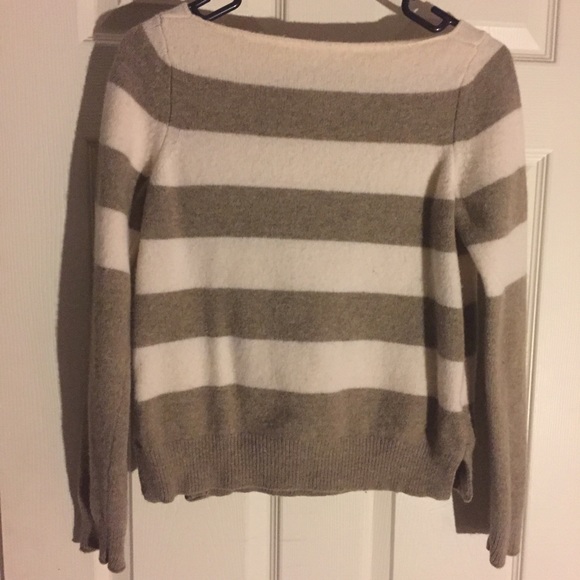 🍃GAP Wool Sweater size Medium🍃 - Picture 1 of 2
