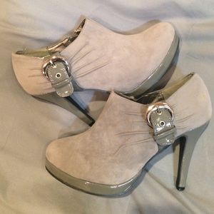 Grey Faux Suede Wedge Bootie. Heel-4.5" Size 8.