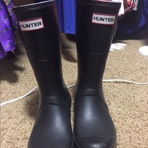 Matte black Hunter rain boots (short)
