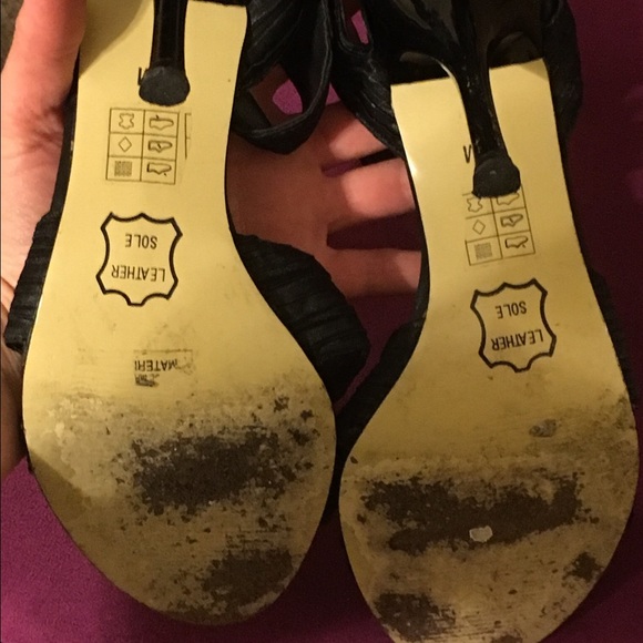 Black silky collared heels. - Picture 4 of 4