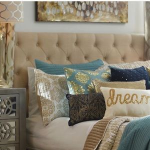 Meet your Posher, Alicia