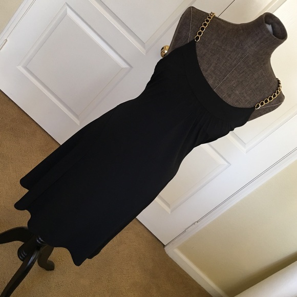 Dress - Picture 3 of 4