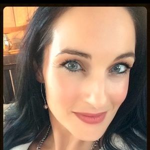 Meet your Posher, Christy