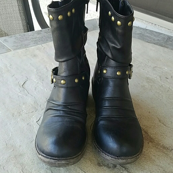 Black & Antique Gold Boots - Picture 2 of 4