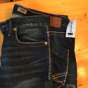 Men's 32 Buckle jeans-never worn. Tag still on.