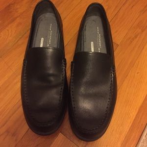 Men's dress shoes