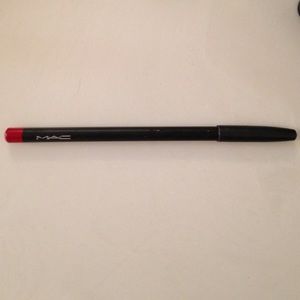 MAC lip liner