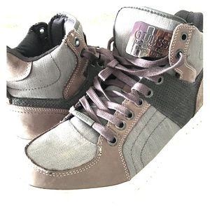 Guess sneakers! Almost new, wear only 5 times.
