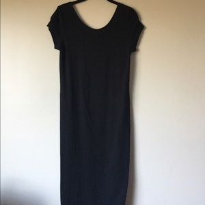 H&M Black midi Dress Lowriding back