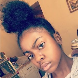 Meet your Posher, Kaylah