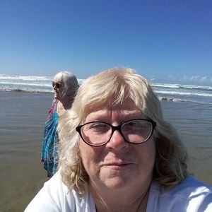 Meet your Posher, Carol