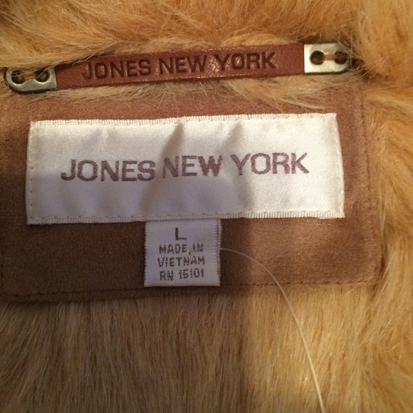 Coat - Picture 4 of 4