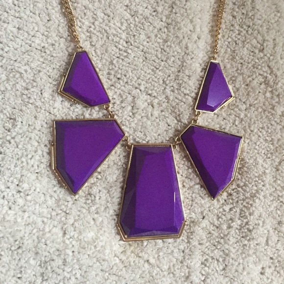 STATMENT NECKLACE - Picture 2 of 2