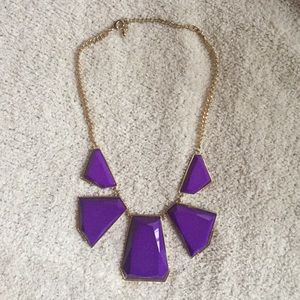 STATMENT NECKLACE