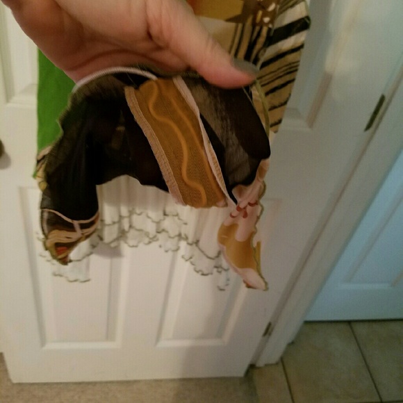 Dress - Picture 4 of 4