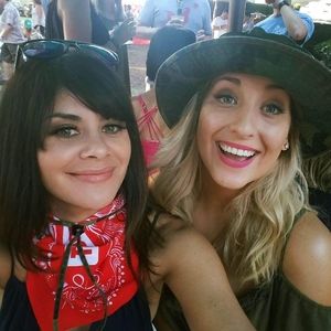 Meet your Posher, Caroline