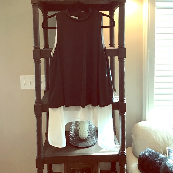 Anthropologie gray/white layered sleeveless shirt