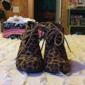 Leopard suede booties!