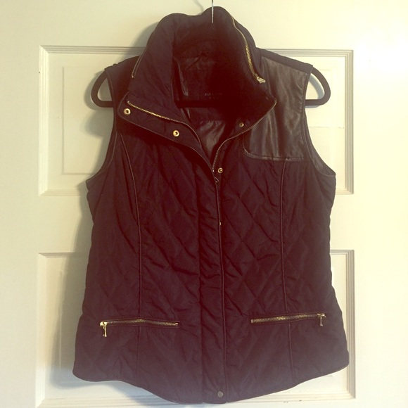 Zara navy quilted vest.